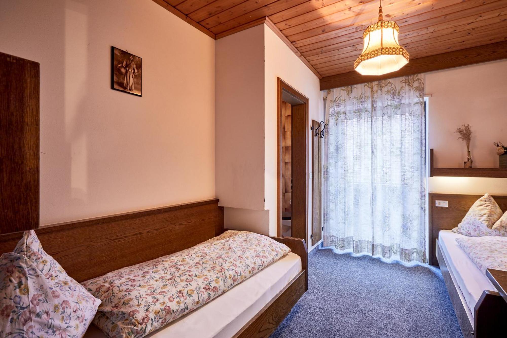 Ferienpension Zummuellerhof Natz-Schabs ภายนอก รูปภาพ